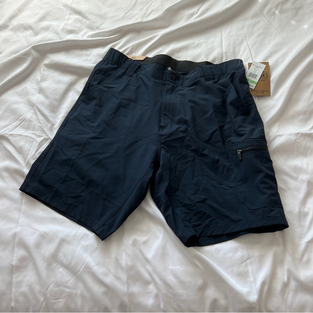 Trunks shorts 
Size 34
NWT
